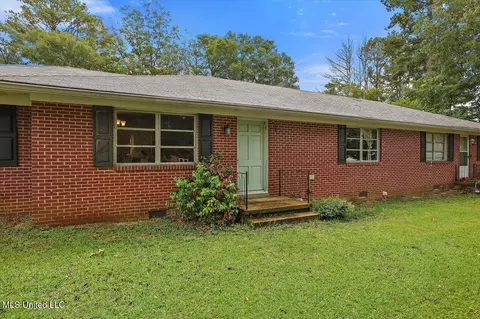 114 SW Fourth St, Flora, MS 39071 photo 3