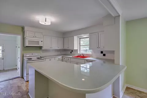 114 SW Fourth St, Flora, MS 39071 photo 10