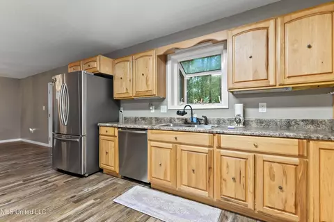 Kitchen - 1160 Lucas Rd, Lucedale, MS 39452 photo 4 of 4