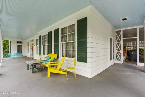 Exterior - 2310 Elm St, Hernando, MS 38632 photo 3 of 14