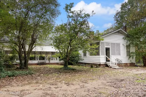Exterior - 2310 Elm St, Hernando, MS 38632 photo 8 of 14