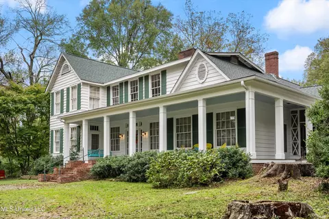 Exterior - 2310 Elm St, Hernando, MS 38632 photo 2 of 14