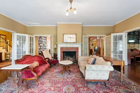 Living - 2310 Elm St, Hernando, MS 38632 photo 1 of 7