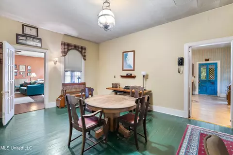Dining - 2310 Elm St, Hernando, MS 38632 photo 3 of 3