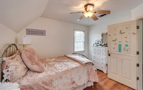 Bedroom - 506 Windsor Dr, Brandon, MS 39047 photo 6 of 11