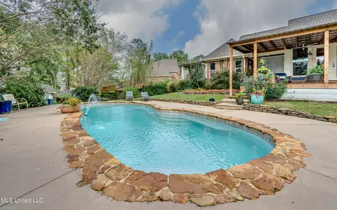 Exterior - 506 Windsor Dr, Brandon, MS 39047 photo 18 of 22