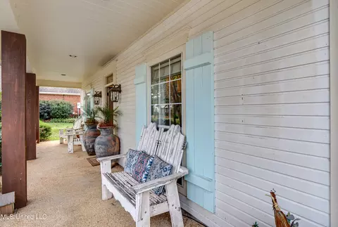 Exterior - 506 Windsor Dr, Brandon, MS 39047 photo 8 of 22