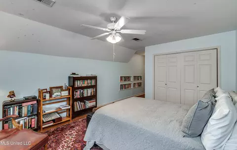 Bedroom - 506 Windsor Dr, Brandon, MS 39047 photo 10 of 11