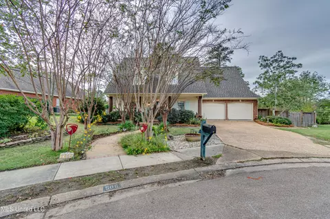 Exterior - 506 Windsor Dr, Brandon, MS 39047 photo 4 of 22