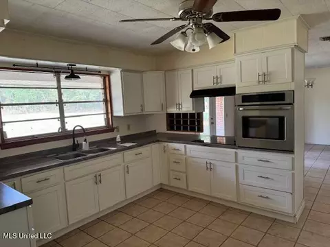 30 Renot Rd, Wiggins, MS 39577 photo 3