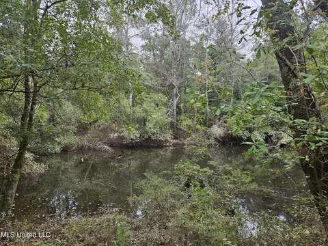 River Road, Biloxi, MS 39532