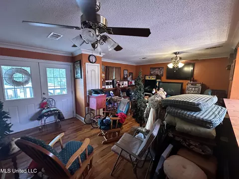 3600 Mosby St, Moss Point, MS 39563 photo 6