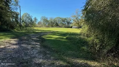 2719 Harperville Rd, Forest, MS 39074