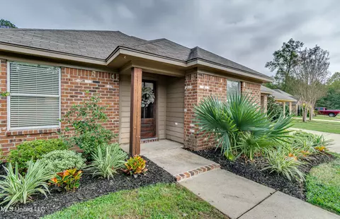 154 Blackstone Cir, Brandon, MS 39047