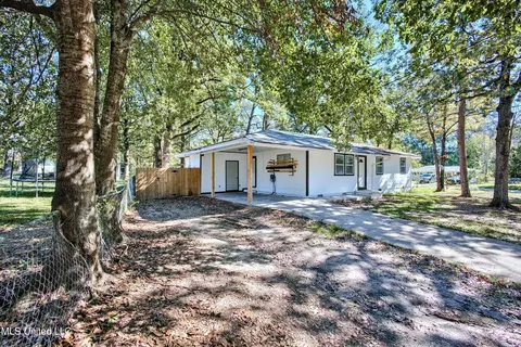 268 Maxine Dr, Pearl, MS 39208 photo 2