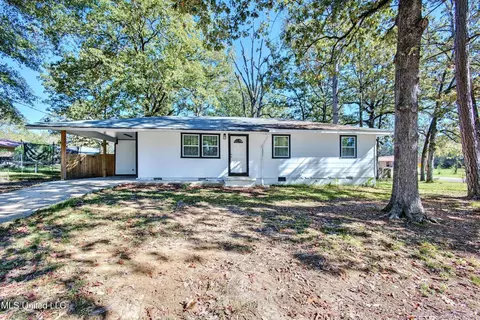 268 Maxine Dr, Pearl, MS 39208