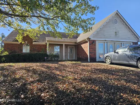 101 Muscadine Dr, Senatobia, MS 38668