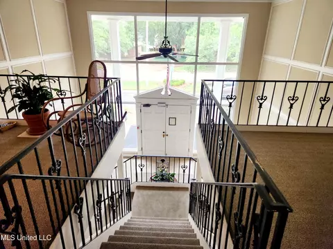 Entry Way - 5025 Wayneland Dr #B7, Jackson, MS 39211 photo 2 of 3