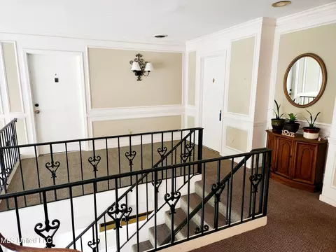 Entry Way - 5025 Wayneland Dr #B7, Jackson, MS 39211 photo 3 of 3
