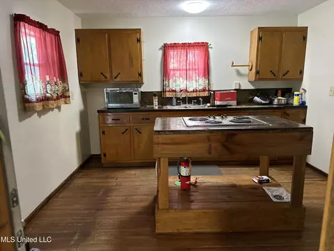 Kitchen - 1813 Crutchfield Rd, Lucedale, MS 39452 photo 1 of 2