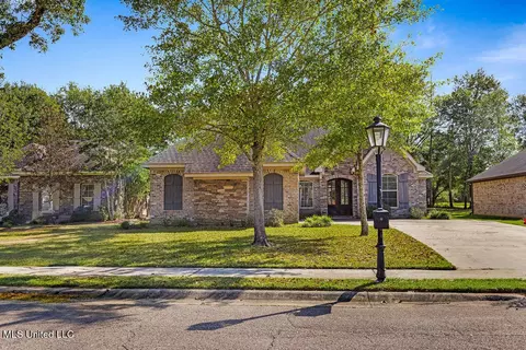 7382 N Aberdeen Dr, Pass Christian, MS 39571