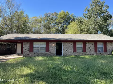 5665 Queen Mary Ln, Jackson, MS 39209