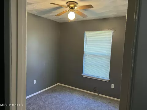 Bedroom - 5665 Queen Mary Ln, Jackson, MS 39209 photo 1 of 5