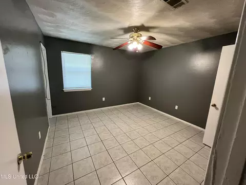 Bedroom - 5665 Queen Mary Ln, Jackson, MS 39209 photo 5 of 5
