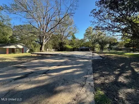 3350 Suncrest Dr, Jackson, MS 39212 photo 10