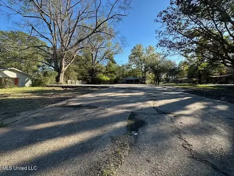 3350 Suncrest Dr, Jackson, MS 39212 photo 9