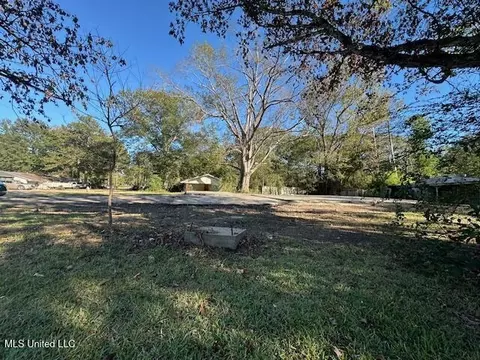 3350 Suncrest Dr, Jackson, MS 39212 photo 2