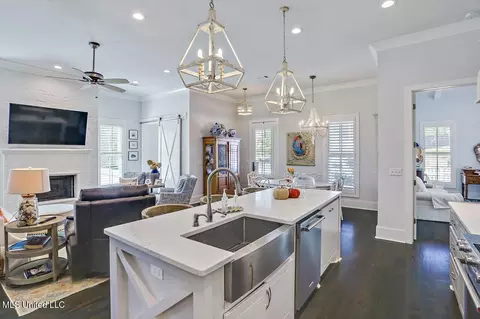 Kitchen - 155 N Natchez Dr, Madison, MS 39110 photo 2 of 4