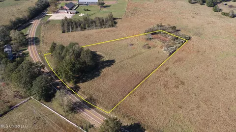 3930 Mississippi 22, Flora, MS 39071 photo 2