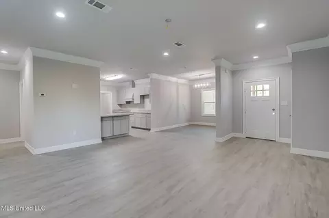 Living - 8930 Maili Way, Diamondhead, MS 39525 photo 1 of 4