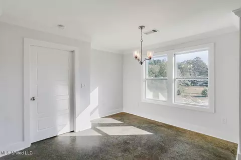 Dining - 135 Michel St, Brandon, MS 39042 photo 1 of 2