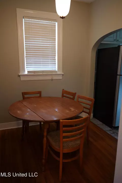 Dining - 1733 Myrtle St, Jackson, MS 39202 photo 1 of 2