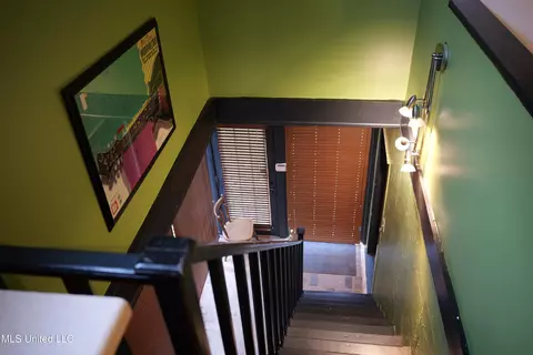Entry Way - 1733 Myrtle St, Jackson, MS 39202 photo 2 of 2