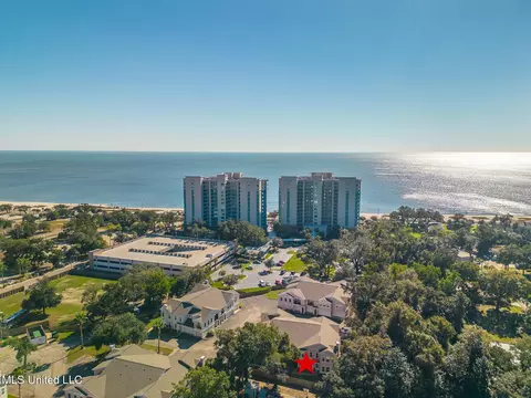 2252 Beach Dr #2401, Gulfport, MS 39507