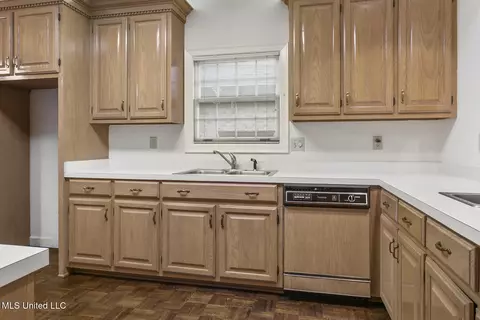 Kitchen - 3 Autumn Cv, Jackson, MS 39206 photo 1 of 6