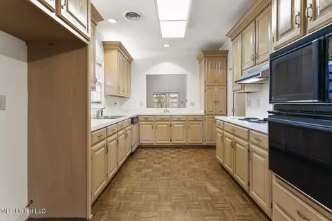 Kitchen - 3 Autumn Cv, Jackson, MS 39206 photo 2 of 6