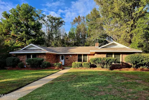 1234 Woodfield Dr, Jackson, MS 39211