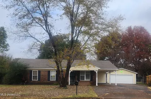 2940 E Greenbriar Cv, Horn Lake, MS 38637