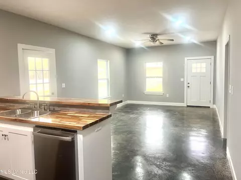 453 Pine Hill Ln, Brandon, MS 39042 photo 2