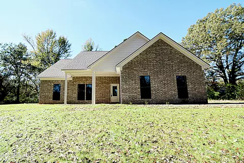 334 Tribble Rd, Holly Springs, MS 38635