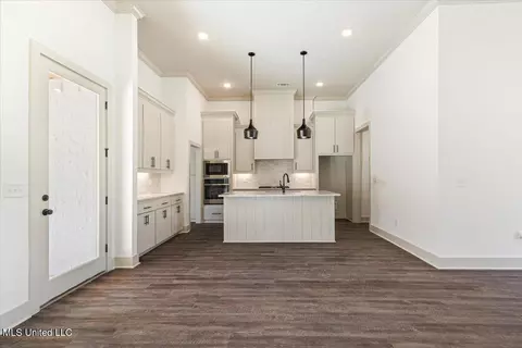 955 Mullican Rd, Florence, MS 39073 photo 5