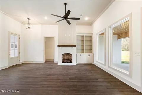 955 Mullican Rd, Florence, MS 39073 photo 4