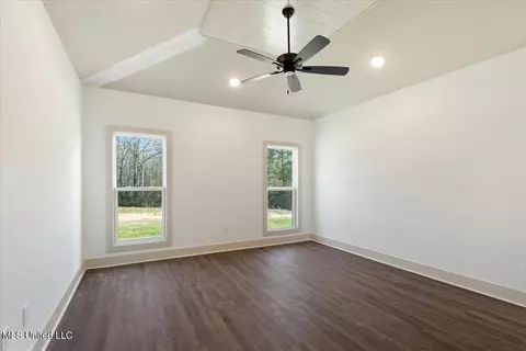 955 Mullican Rd, Florence, MS 39073 photo 10