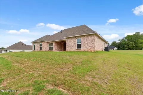 Exterior - 967 Mullican Rd, Florence, MS 39073 photo 4 of 5