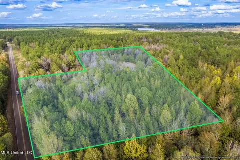 1724 Sharon Rd, Canton, MS 39046
