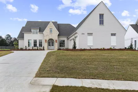 206 Parke Dr, Ridgeland, MS 39157